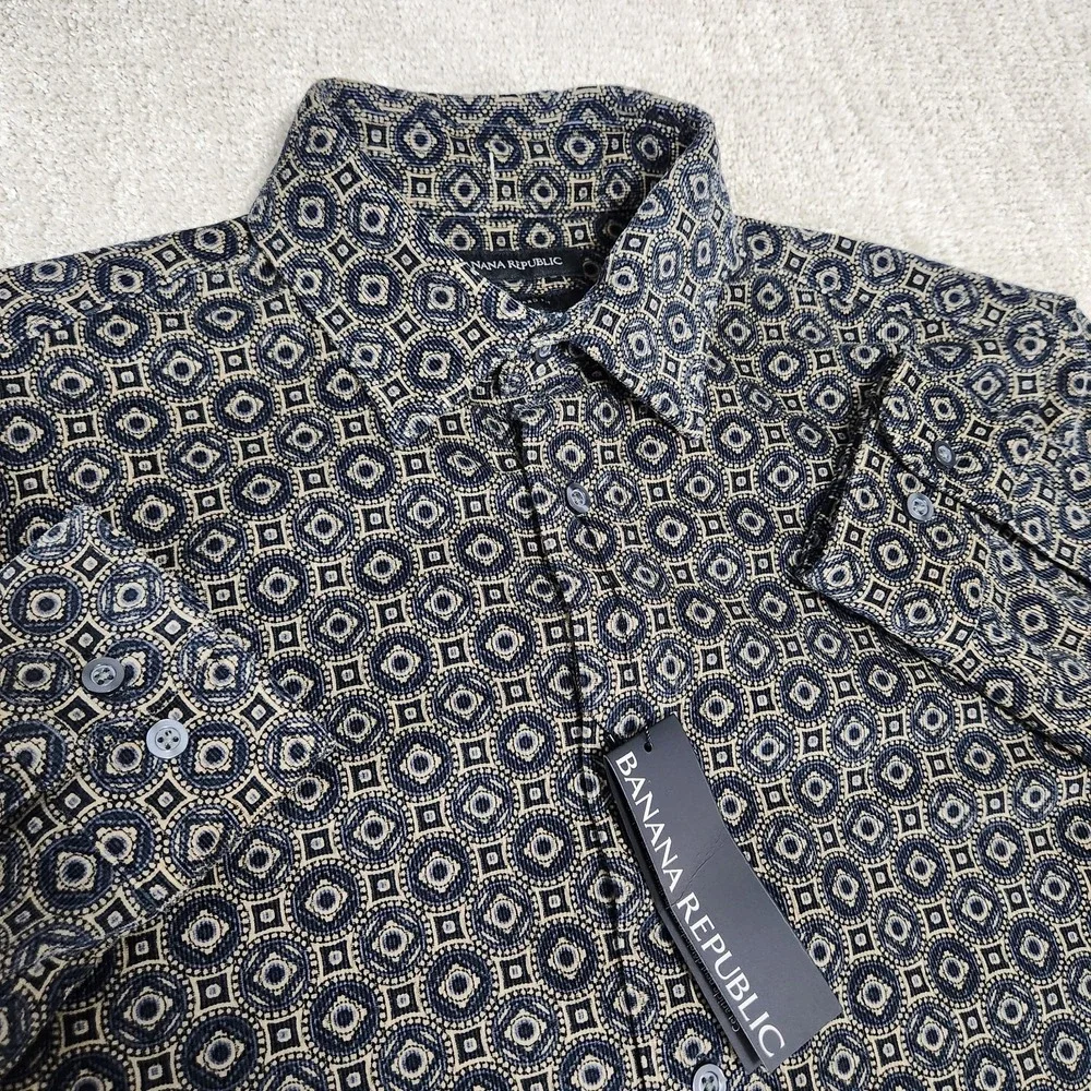 Banana Republic Corduroy Shirt Men Small Microwale Aztec AOP Navajo Southwestern